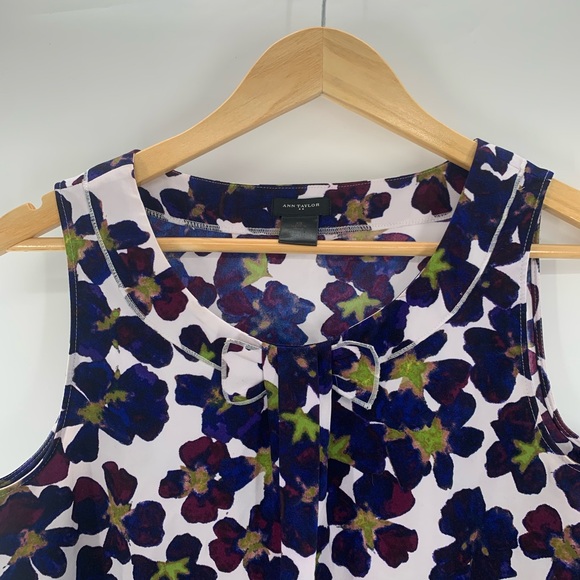 Ann Taylor Womens Tank Top Size XS Blue Floral Stretch Classic career V-neck - Picture 4 of 8